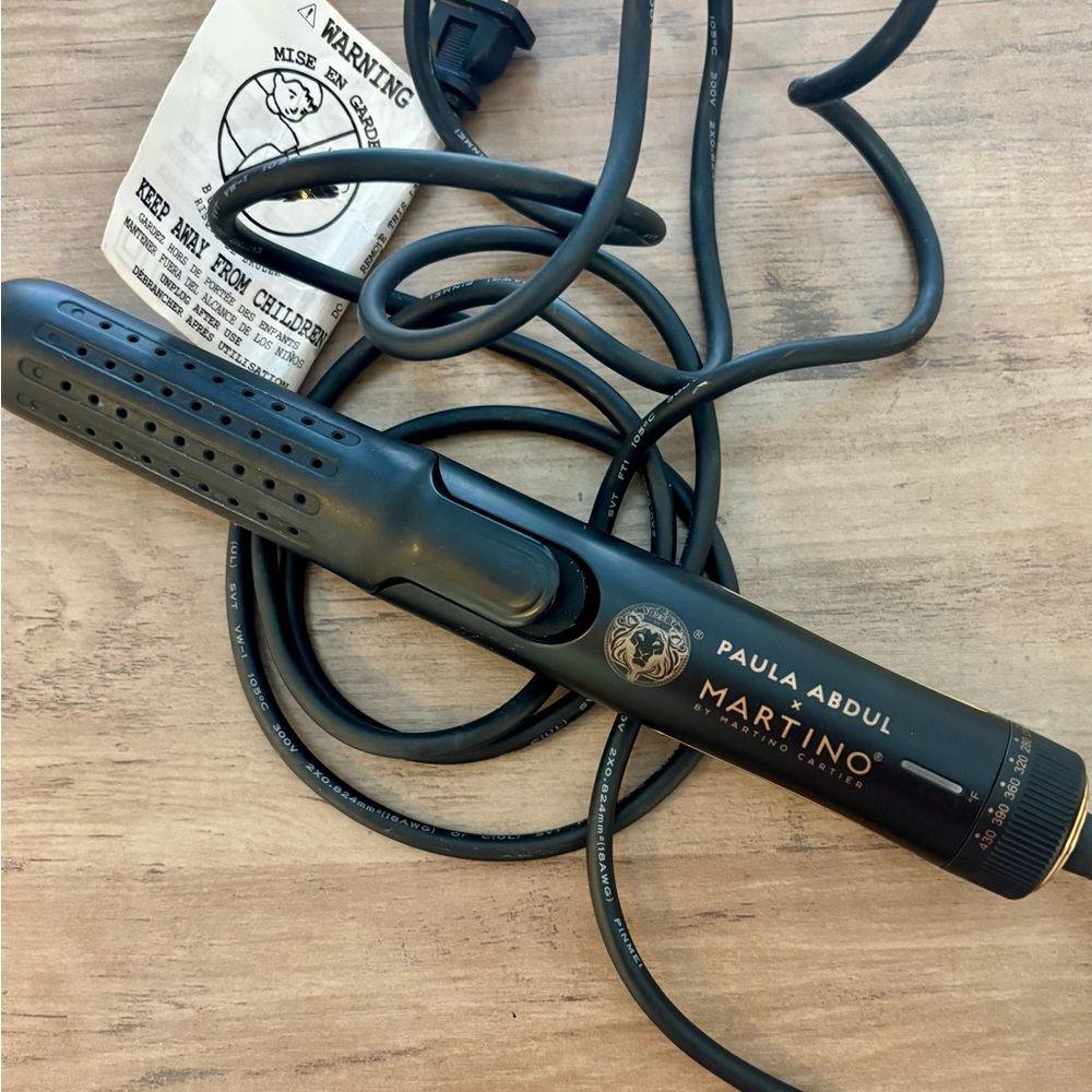 Paula Abdul x Martino by Martino Cartier Forever My Curl Curling Wand - Picture 8 of 8